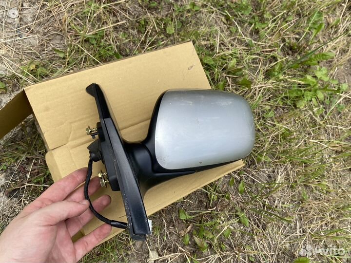 Боковое зеркало левое toyota corolla е120