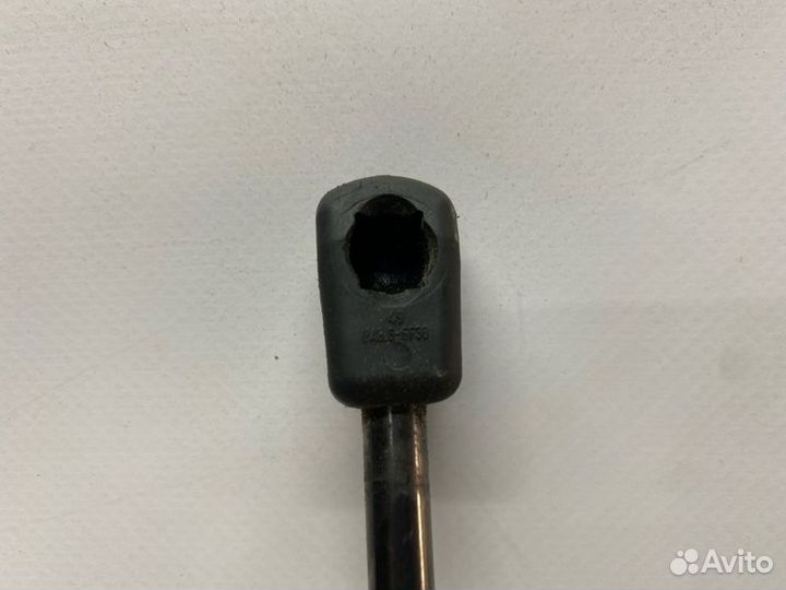 Петля капота правая правая Jaguar F-Pace X761