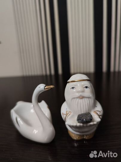 Лебедь фигурка