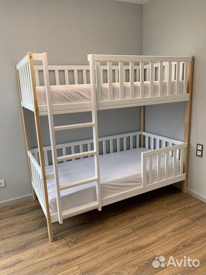 Двухъярусная кровать из массива дерева береза