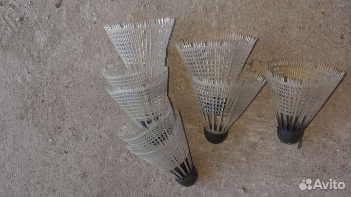 Воланчик для бадминтона