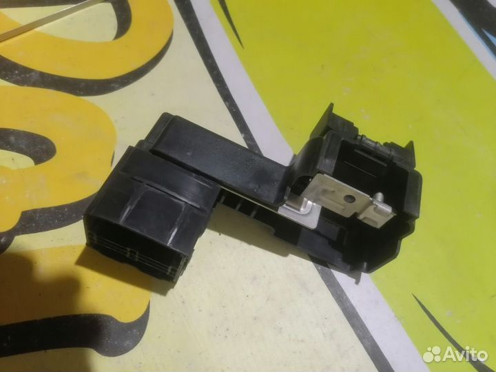 Крышка блока предохранителей Kia Opirus1 новое