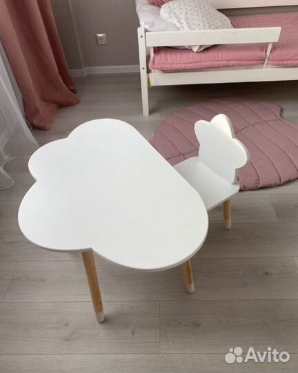 Детский стол и стул