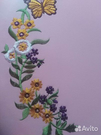 Крышка(стульчак) для унитаза новая.мягкая.розовая