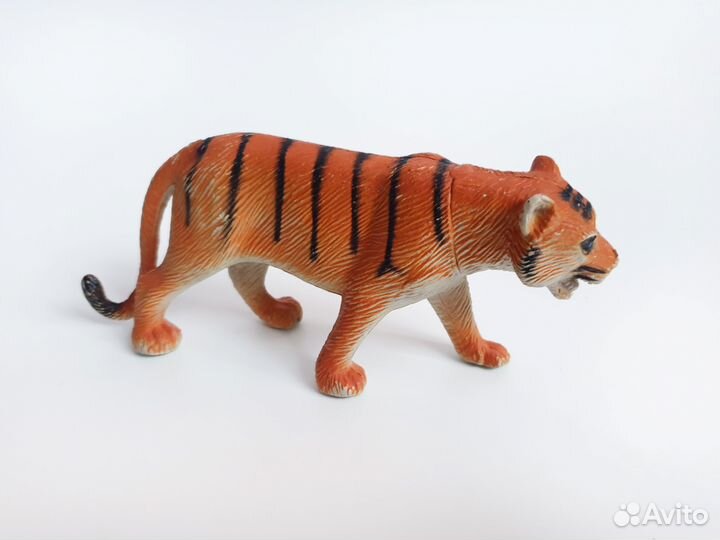 Фигурки животных пакетом