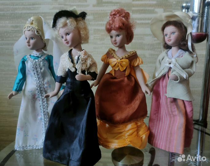 Кукла фарфоровая коллекционная