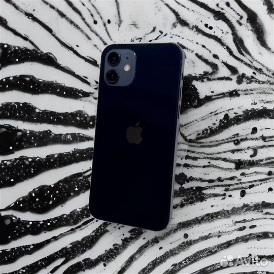 iPhone 12, 64 ГБ