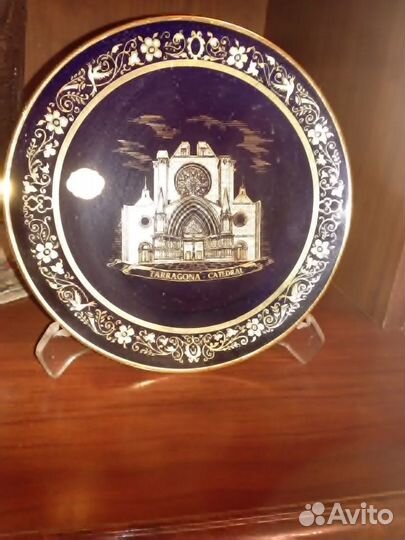 Продаются сувенирные тарелки
