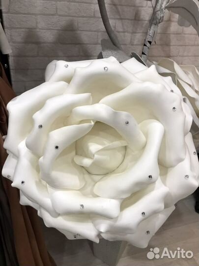 Напольный торшер роза