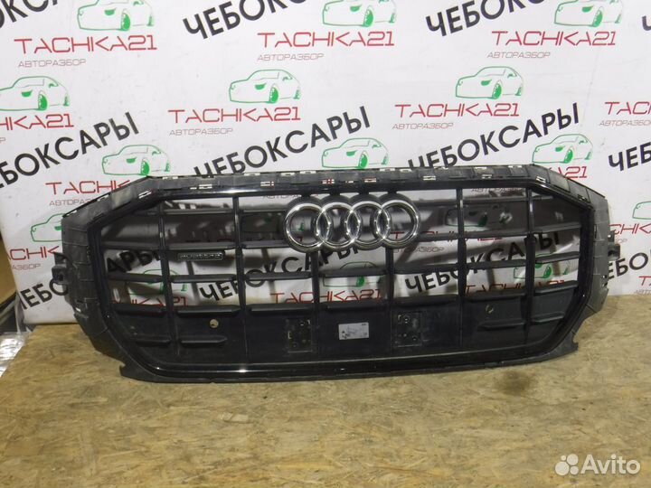 Решетка радиатора Audi Q8 (2018)