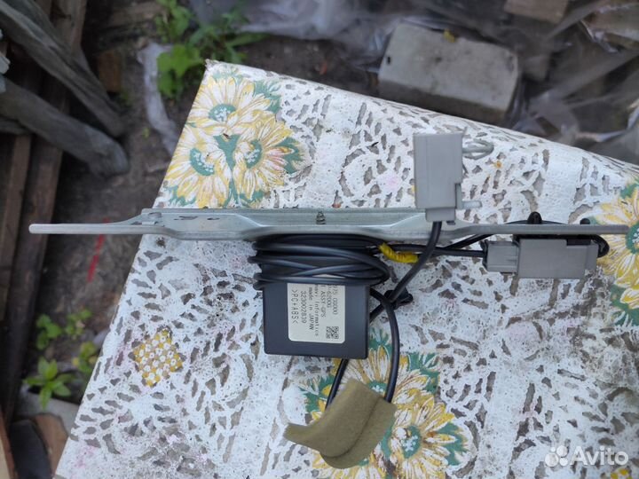 Антенна GPS Infiniti FX35 FX45 S50 02-09