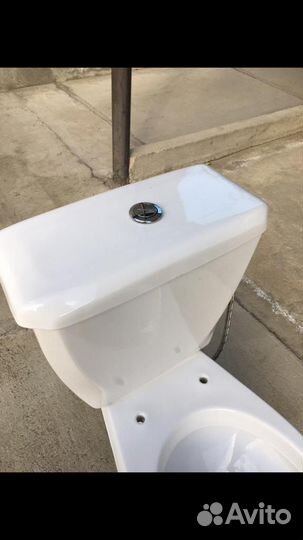 Унитаз с бачком