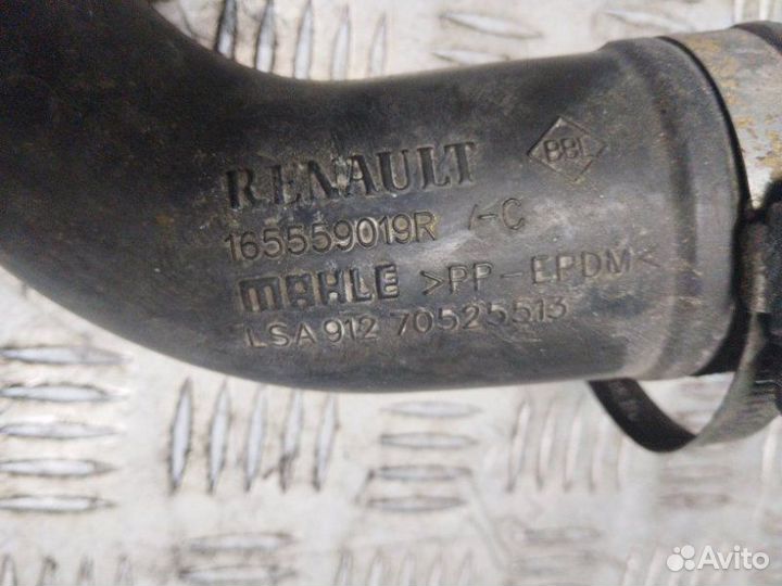 Патрубок воздуховода Renault Logan 2