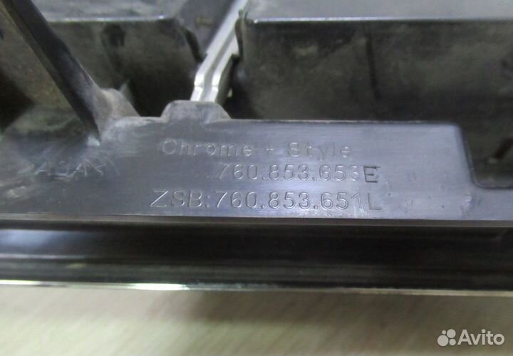 Решетка радиатора Volkswagen Touareg 3 oem 760853651l (в хорошем состоянии)