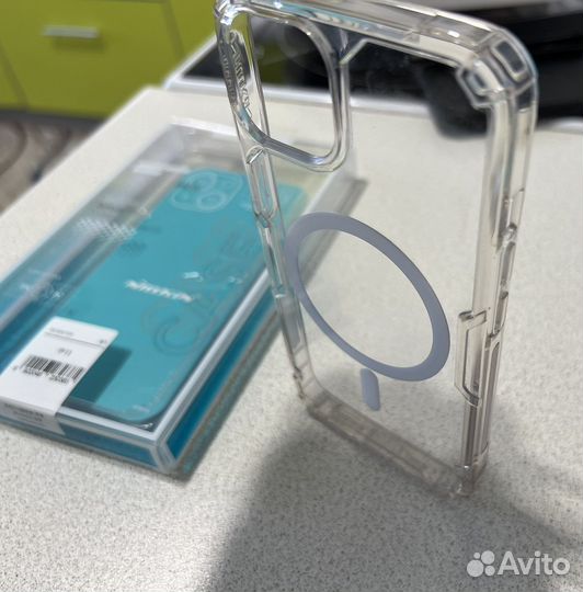 Продаю 5 чехлов на iPhone 13