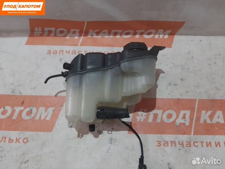 Бачок расширительный Volvo XC60 2010