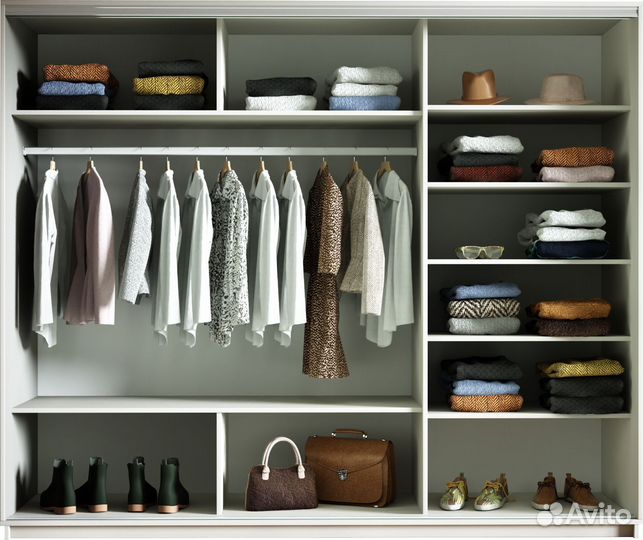 Шкаф купе трехдверный зеркальный