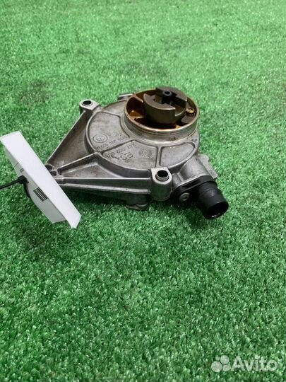 Вакуумный насос тормозов