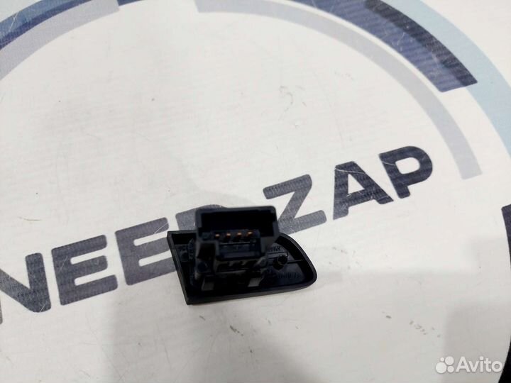 Кнопка включения кондиционера Peugeot 107