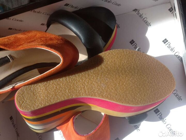 Босоножки на танкетке 37новые