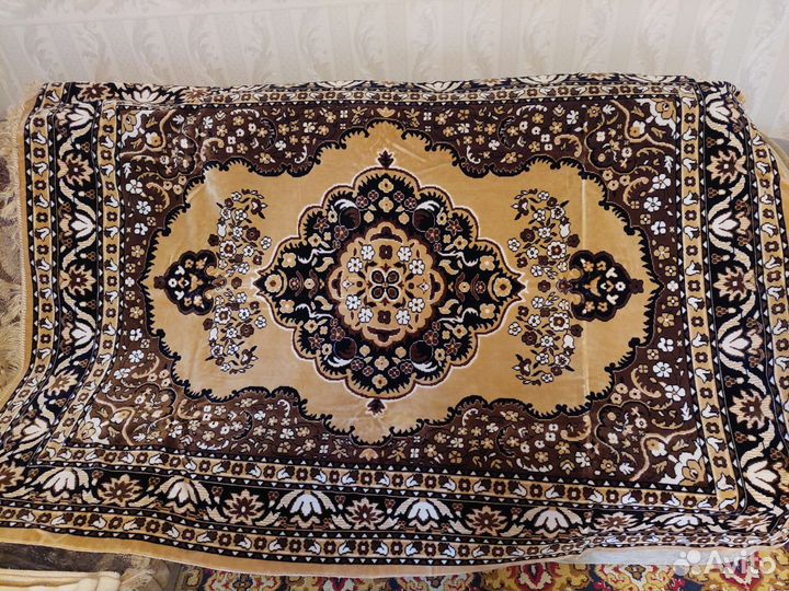 Накидки на диван и кресла