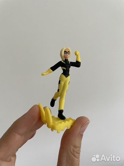 Игрушки из киндера леди баг