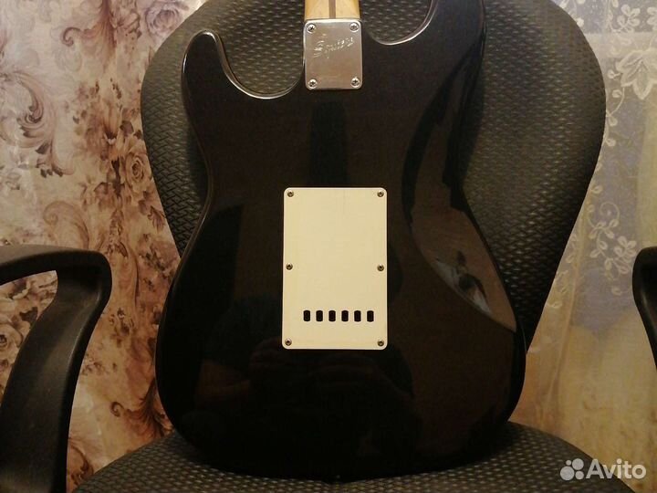 Электрогитара squier Stratocaster standart