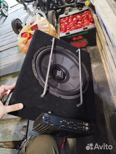 Сабвуфер JBL 1000 watts