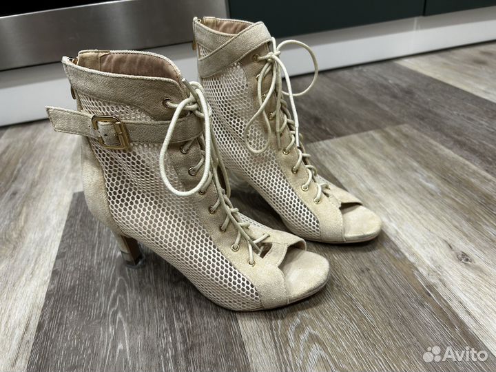 Туфли хилсы 38