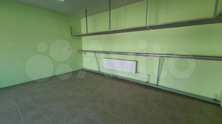 Гараж, > 30 м²
