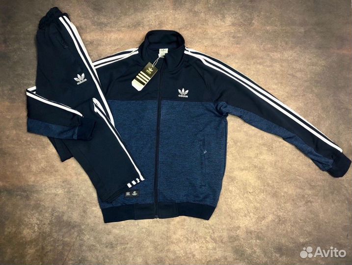 Спортивный костюм мужской Adidas