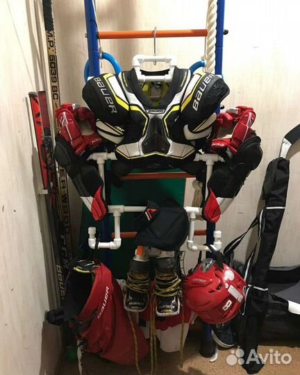 Хоккей вешалка для формы