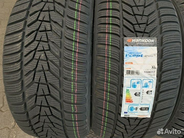 Hankook Winter I'Cept Evo 3 W330A 255/45 R20 и 285/40 R20