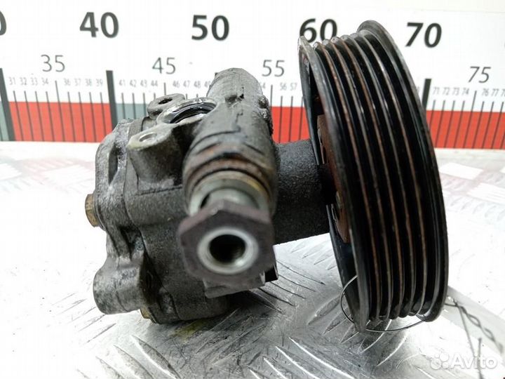 Насос гидроусилителя руля Volkswagen Bora 2001