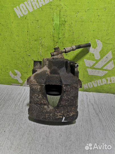 Суппорт передний левый Шкода Октавия А4