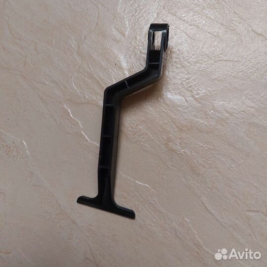 Рычажок для открытия капота w221 S63