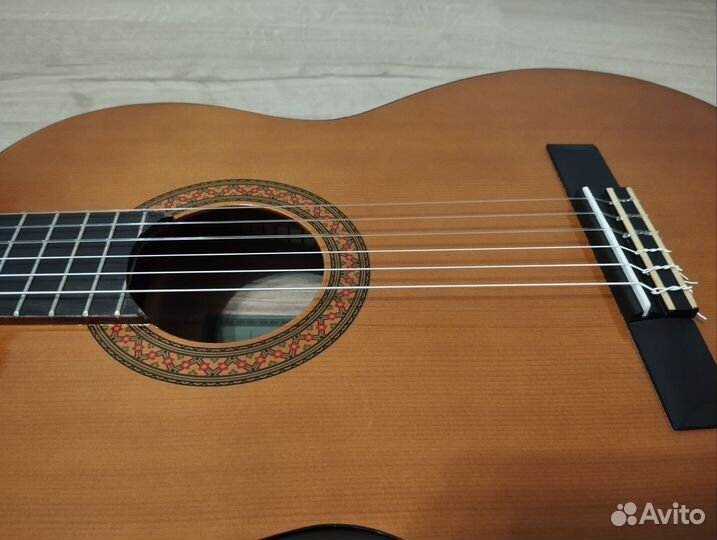 Классическая гитара yamaha c40