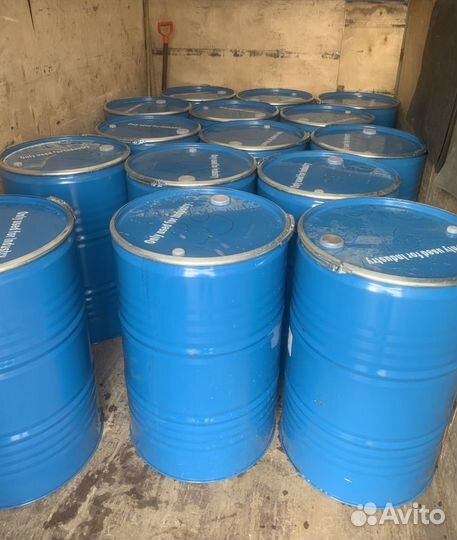 Бочки чистые пластиковые и металл бочки 200л