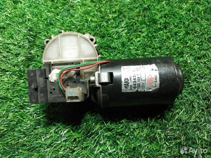 Моторчик стеклоочистителя передний Fiat Albea