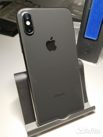 iPhone X, 64 ГБ