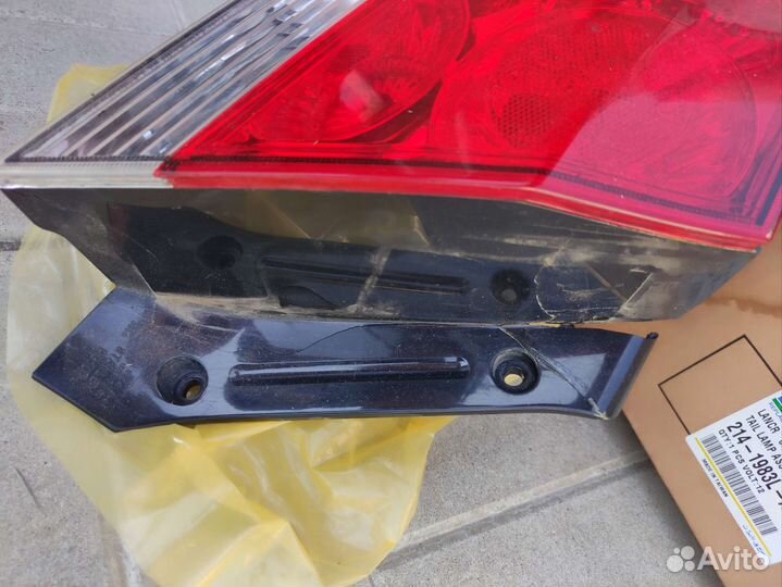 Фонарь задний левый mitsubishi lancer