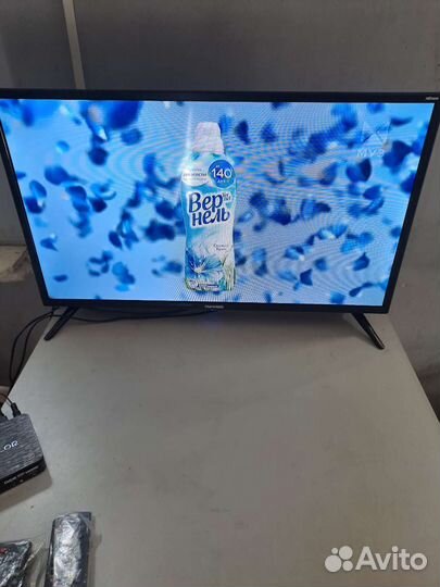 Телевизор smart tv Telefunken 32 дюйма