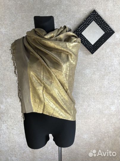 Палантин золотой, Италия