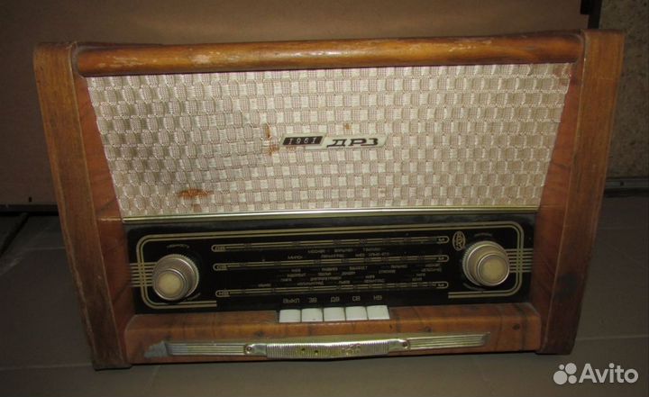 Радиоприёмник сетевой ламповый Днипро-58