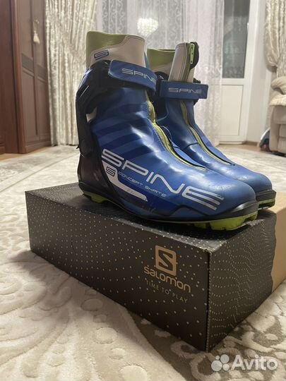 Лыжные ботинки коньковые spine
