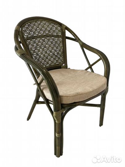 Кресло из ротанга