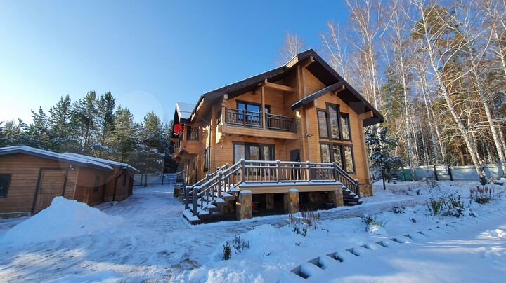 Коттедж 239 м² на участке 28 сот.