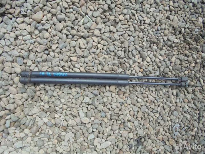 Амортизатор капота Volkswagen Touareg 7L6 BHK