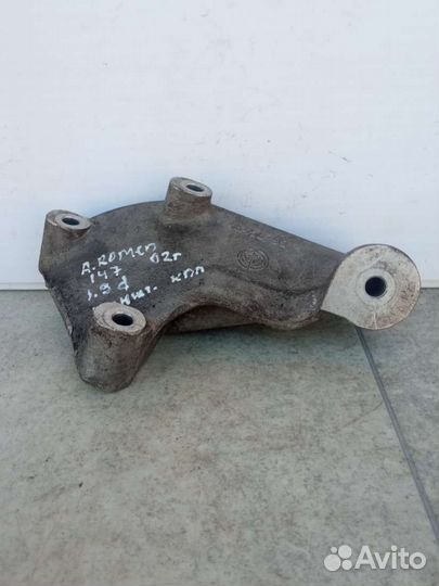 Кронштейн кпп Alfa Romeo 147 1 46458792