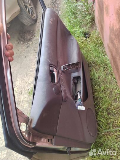 Дверь Allion передняя 2006